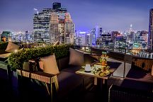 ZOOM Sky Bar & Restaurant ― руфтоп-бар отеля Anantara Sathorn Bangkok Hotel 5*